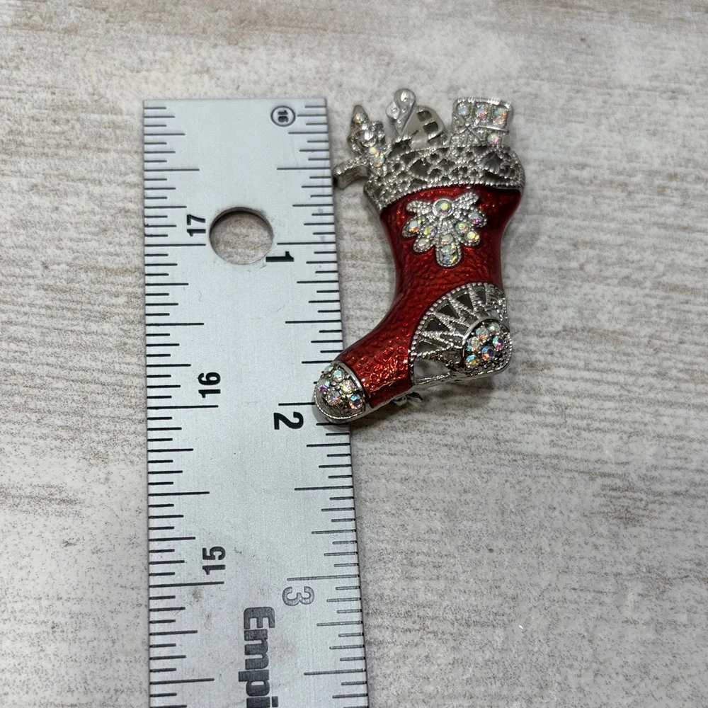 Vintage Red Enamel Silver Rhinestone Christmas Stocking Holiday Brooch Pin - Picture 5 of 6
